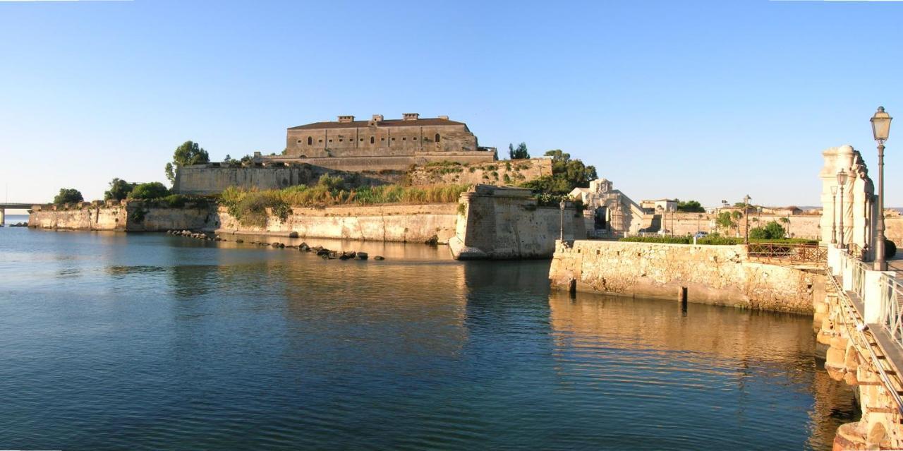 B&B Mare Di Augusta La Finestra Sul Porto Exterior photo